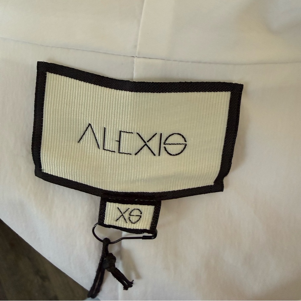Alexis White Sleeveless V-Neck Tiered Lace Midi Dress - Picture 5 of 6